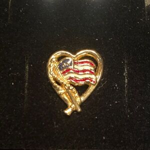 Gold Heart American Flag Pendant